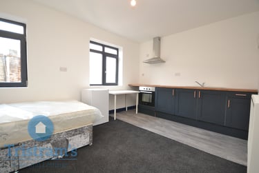 1 bed studio, Peveril Street, Radford, Nottingham, NG74AJ - Image 1