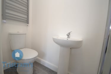 1 bed studio, Peveril Street, Radford, Nottingham, NG74AJ - Image 4