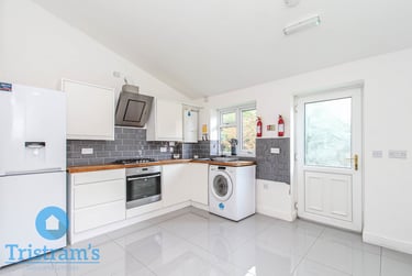 4 bed house, Queens Road East, Nottingham, NG92GS - Image 1