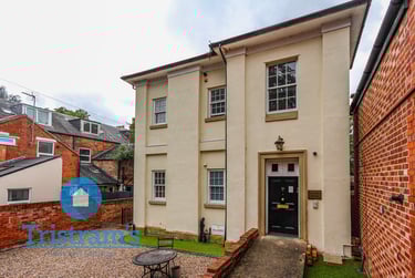 2 bed flat, Church Street, Nottingham, NG72FF - Image 1