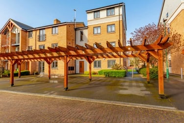 2 bed flat, Wakefield Close, Nottingham, NG117HB - Image 2