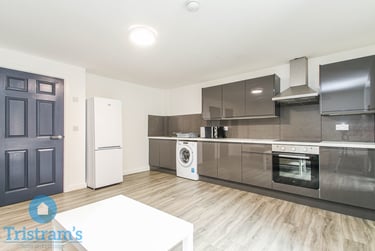 2 bed flat, Henry Road, Nottingham, NG72DR - Image 11