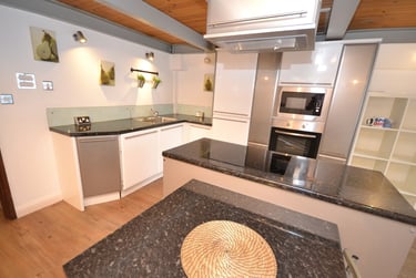 3 bed flat, Crusader House, Nottingham, NG13BT - Image 11