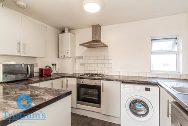 4 bed flat, Leengate, Nottingham, NG72LX - Image 2