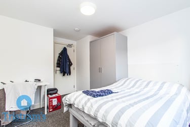 4 bed flat, North Sherwood Street, Nottingham, NG14EN - Image 8