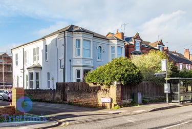 2 bed flat, Loughborough Road, Nottingham, NG27JH - Image 1