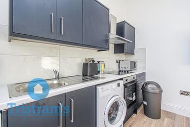 3 bed flat, Loughborough Road, Nottingham, NG27JH - Image 3