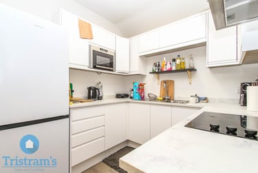 3 bed flat, Derby Road, Nottingham, NG15BA - Image 2
