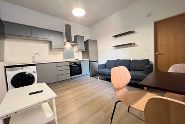 3 bed flat, Melton Road, Nottingham, NG27NW - Image 2