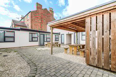 2 bed flat, Park Road, Nottingham, NG71JG - Image 11