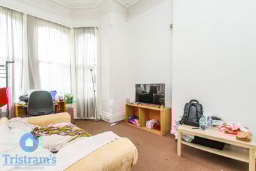 1 bed house, Burns Street, Nottingham, NG74DT - Image 2