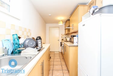 1 bed flat, Burns Street, Nottingham, NG74DT - Image 5