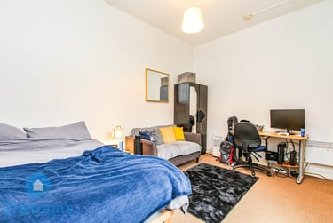 1 bed flat, Burns Street, Nottingham, NG74DT - Image 2