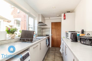 2 bed house, Warwick Street, Nottingham, NG72PJ - Image 4