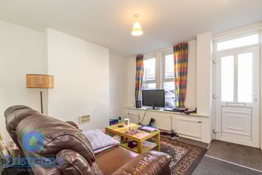 2 bed house, Warwick Street, Nottingham, NG72PJ - Image 2