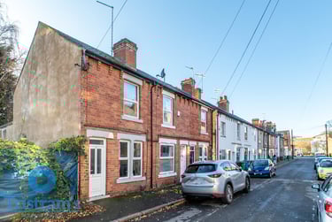 2 bed house, Warwick Street, Nottingham, NG72PJ - Image 1