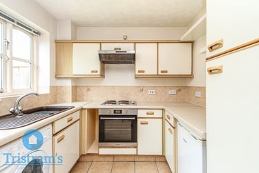 2 bed house, Heron Drive, Nottingham, NG72DF - Image 3