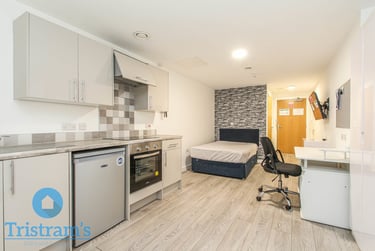 1 bed studio, Talbot Street, Nottingham, NG15GL - Image 2