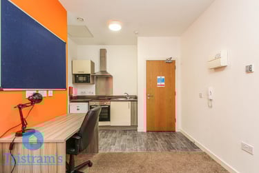 1 bed flat, Minerva House, Nottingham, NG16EP - Image 2