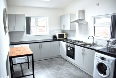 3 bed house, Claremont Road, Victoria Park, Manchester, M145WU - Image 1