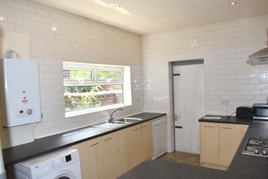 4 bed house, Fortuna Grove, Burnage, Manchester, M192BP - Image 1