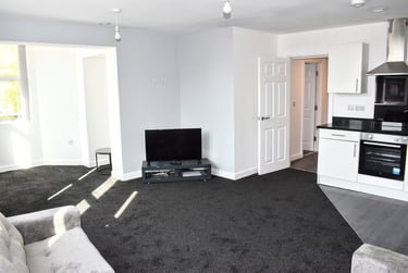 3 bed flat, Carill Drive, Fallowfield, Manchester, M146WR - Image 2