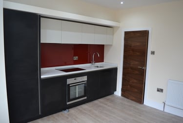 2 bed flat, Park Crescent, Manchester, M145DU - Image 1