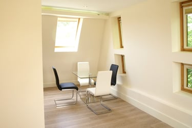 3 bed flat, Park Crescent, Manchester, M145DU - Image 3