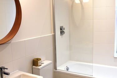 2 bed flat, Edge Lane, Chorlton, Manchester, M219JF - Image 10