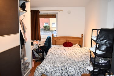 3 bed flat, Whiteoak Road, Fallowfield, Manchester, M146WT - Image 2