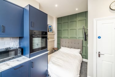 1 bed studio, Derby Road, Arboretum, Nottingham, NG15FB - Image 3