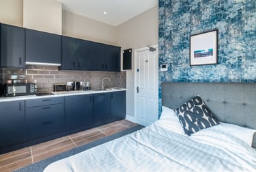 1 bed studio, Derby Road, Arboretum, Nottingham, NG15FB - Image 1