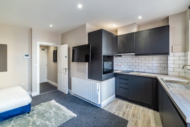 1 bed studio, Derby Road, Arboretum, Nottingham, NG15FB - Image 1