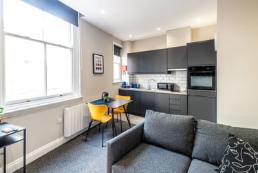 1 bed studio, Derby Road, Arboretum, Nottingham, NG15FB - Image 1