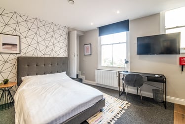 1 bed studio, Derby Road, Arboretum, Nottingham, NG15FB - Image 1