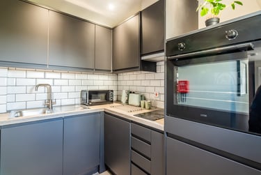 1 bed studio, Derby Road, Arboretum, Nottingham, NG15FB - Image 3