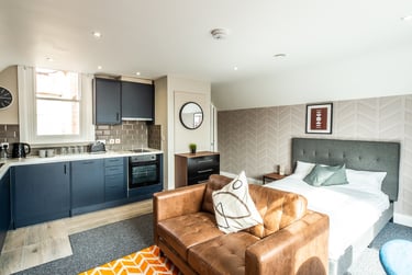 1 bed studio, Derby Road, Arboretum, Nottingham, NG15FB - Image 3