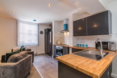 2 bed flat, Gamble Street, Nottingham, NG74GE - Image 12