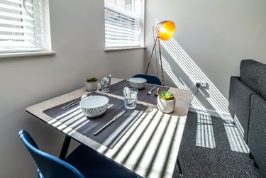 2 bed flat, North Sherwood Street, Nottingham, NG14FJ - Image 2