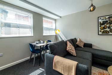 2 bed flat, North Sherwood Street, Nottingham, NG14FJ - Image 5