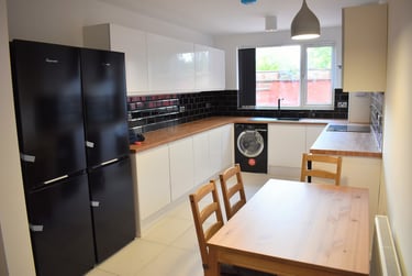 6 bed house, Whitby Road, Fallowfield, Manchester, M146QL - Image 2