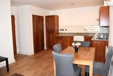 2 bed flat, Advent Way, Manchester, M47LH - Image 2