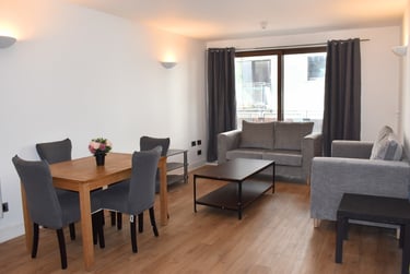 2 bed flat, Advent Way, Manchester, M47LH - Image 1