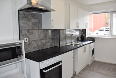 2 bed house, Wadeson Road, Ardwick, Manchester, M139UG - Image 3