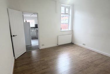 2 bed house, Azalea Avenue, Gorton, Manchester, M188PQ - Image 3