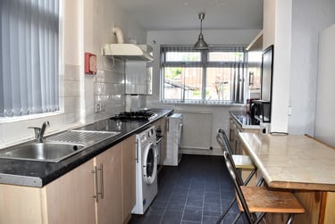 3 bed house, Finchley Road, Fallowfield, Manchester, M146EW - Image 3