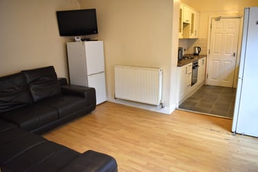 6 bed house, Barnsfold Avenue (NB), Fallowfield, Manchester, M146FJ - Image 4