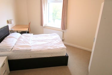 2 bed flat, Stockport Road, Manchester, M139AH - Image 3