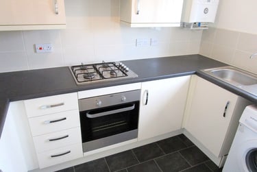 2 bed flat, Stockport Road, Manchester, M139AH - Image 4