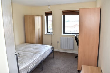 3 bed flat, Plymouth Grove, Longsight, Manchester, M130LX - Image 2